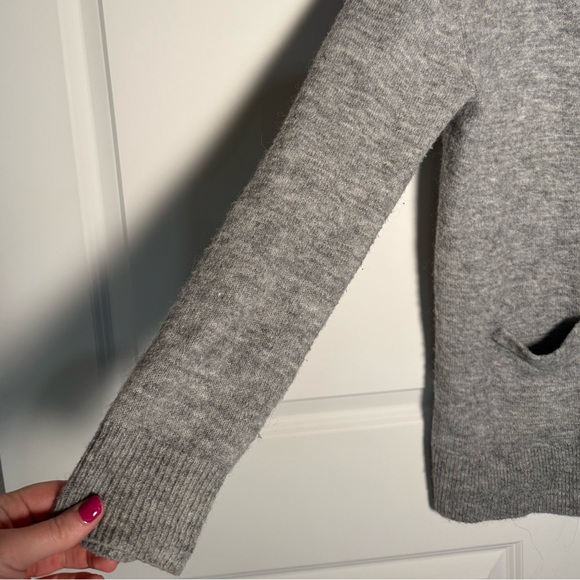 J. Crew Gray Women's Sweater - Picture 2 of 6